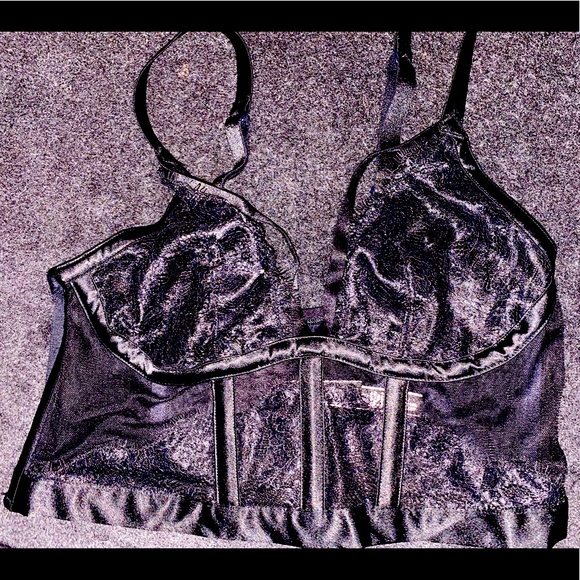 Victoria's Secret Other - NWOT VS very sexy black longline bralette